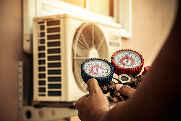 Professional Heat Pump Repair technician working in Woodway, WA